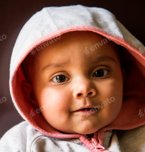 Preview: Portrait of a smiling baby.