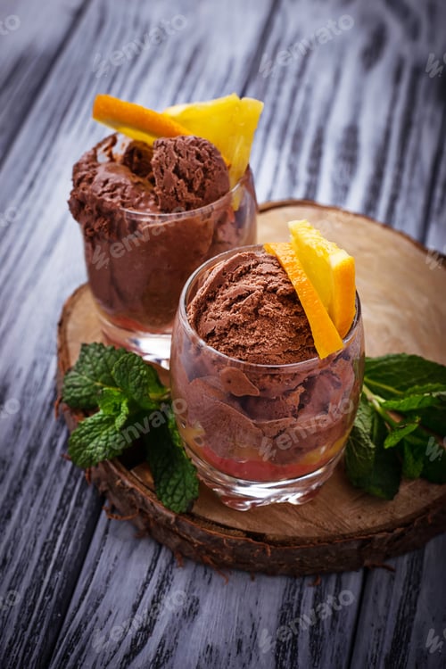 Preview: Chocolate ice cream with orange.