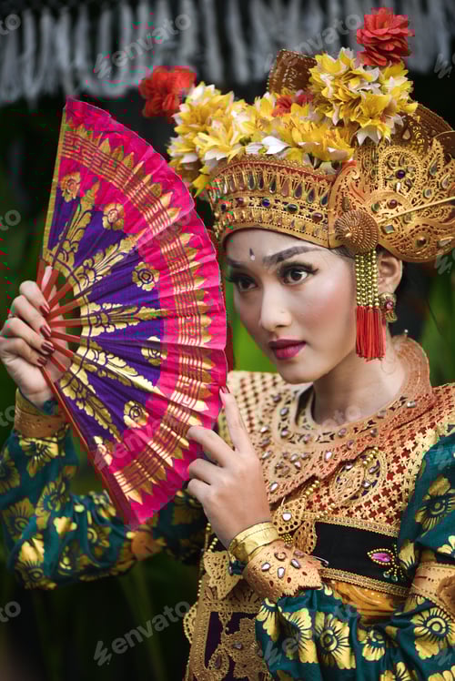 Preview: Bali dancer