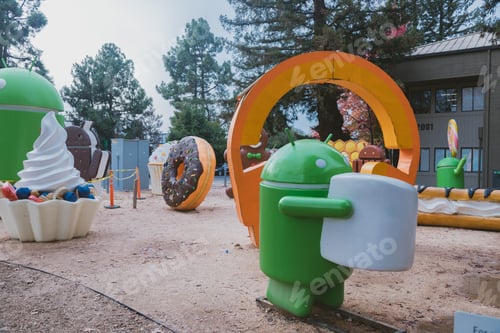 Preview: Googleplex playground with Android toys at Google Visitor Center