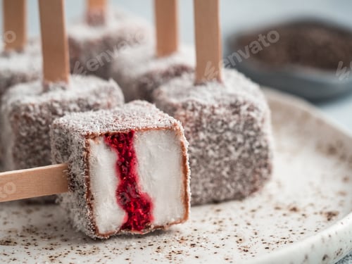 Preview: Lamington ice cream pops