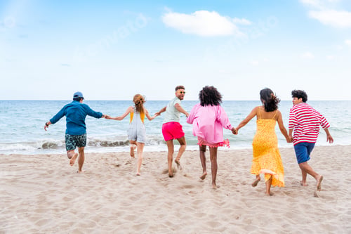 Preview: Group of young best friends bonding outdoors