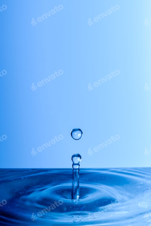 Preview: Water drop fall into water