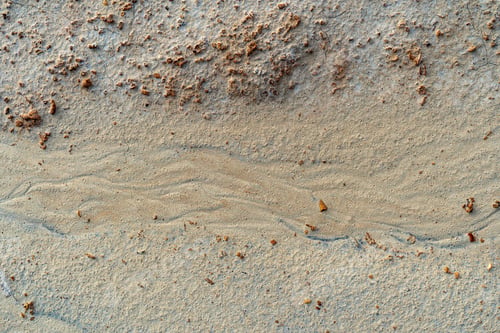 Preview: Dry soil with traces of erosion