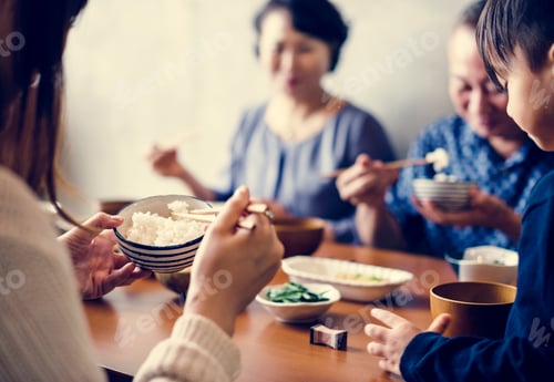 Preview: Japanese family eating