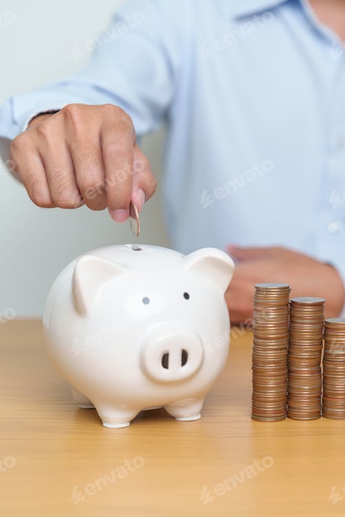 Preview: Saving Money With a Piggy Bank Concept