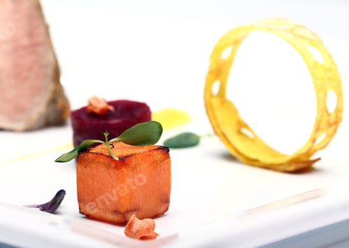 Preview: Gourmet food on the table