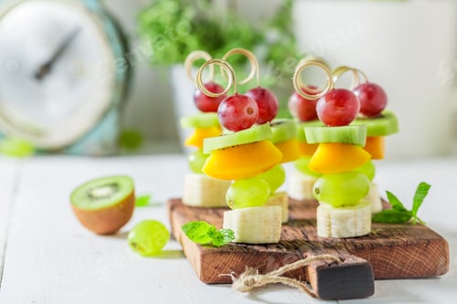 Preview: Fresh Fruit Skewers Ready to Eat as Snack