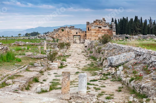 Preview: Ruins of the Roman theater in Hierapolis