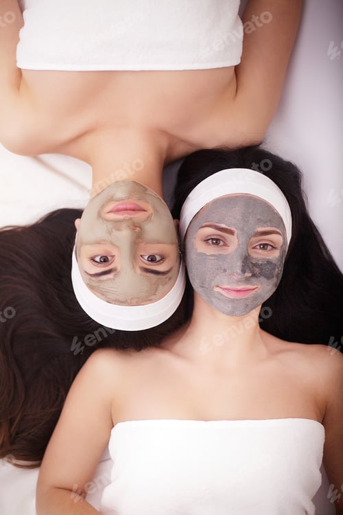 Preview: Use of a face mask to the face two young women in a beauty salon