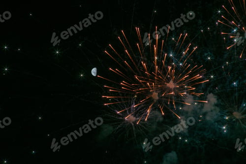 Preview: Vibrant display of colorful fireworks bursting on New Year's Eve in Melbourne, Australia