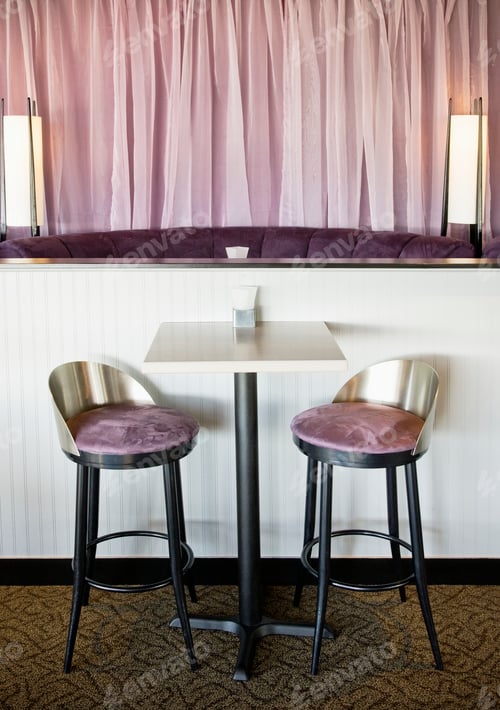 Preview: Bar Table and Chairs