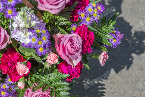 Preview: Close-up photo of colorful bouquet