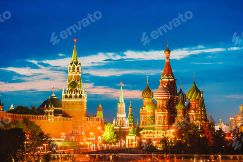 Preview: Panoramic view of Moscow landmark during sunset from Zaryadye Park