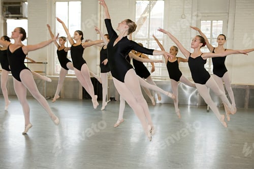 Preview: Ballerinas jumping