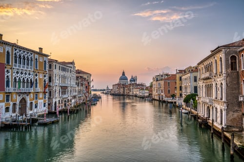 Preview: The famous Grand Canal at sunrise