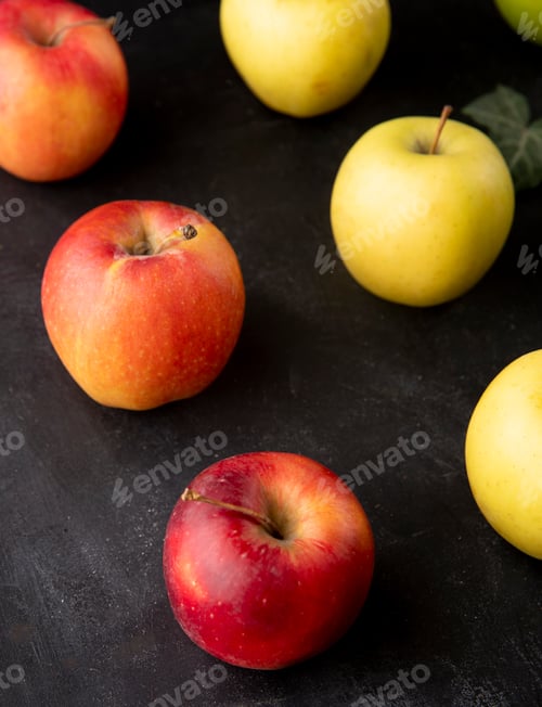 Preview: side view of pattern of apples on black background
