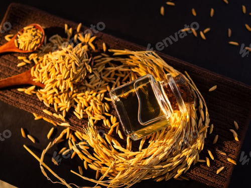 Preview: Rice bran oil in bottle glass