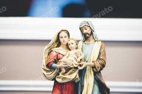 Preview: Closeup shot of the mother Mary figurine with a blurred background