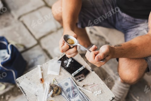 Preview: Cooking heroin for intravenous use