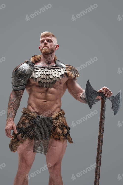 Preview: Blond haired nordic fighter with fur holding two handed axe