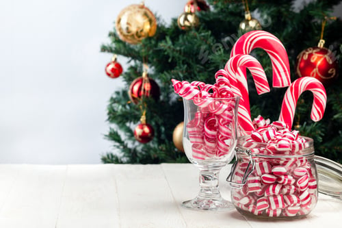 Preview: Different kinds of Christmas candy in glass jars