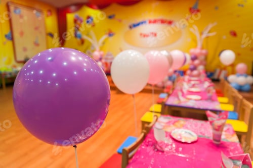 Preview: Birthday party room decorations with colorful balloons