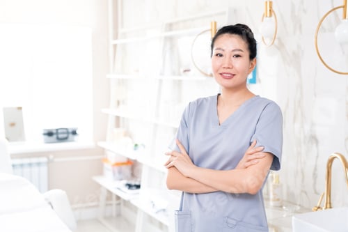 Preview: Asian beautician