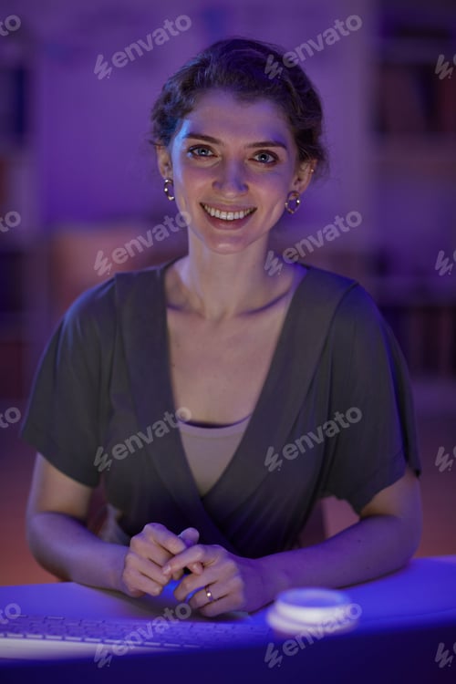 Preview: Elegant Young Woman Smiling