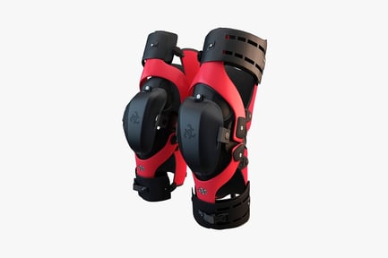Preview: Knee braces with adjustable straps and buckles