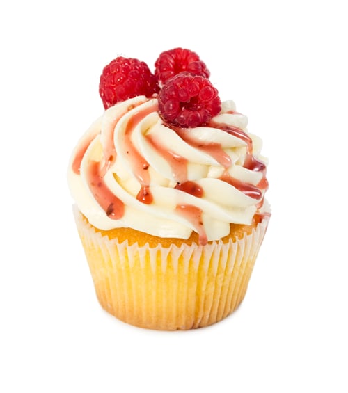 Preview: Delicious Cupcake with White Frosting and Fresh Raspberries