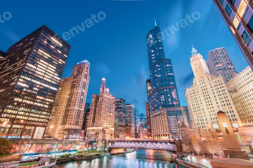 Preview: Chicago, Illinois, USA cityscape on the river