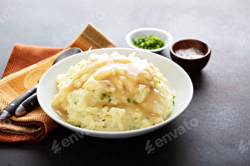 Vista previa: Puré de patatas con salsa para Acción de Gracias o Navidad