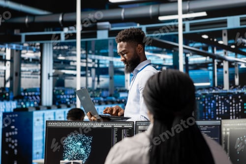 Preview: Data center engineer looks at AI visualization to pinpoint performance issues