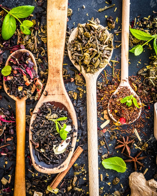 Preview: Tea on black table