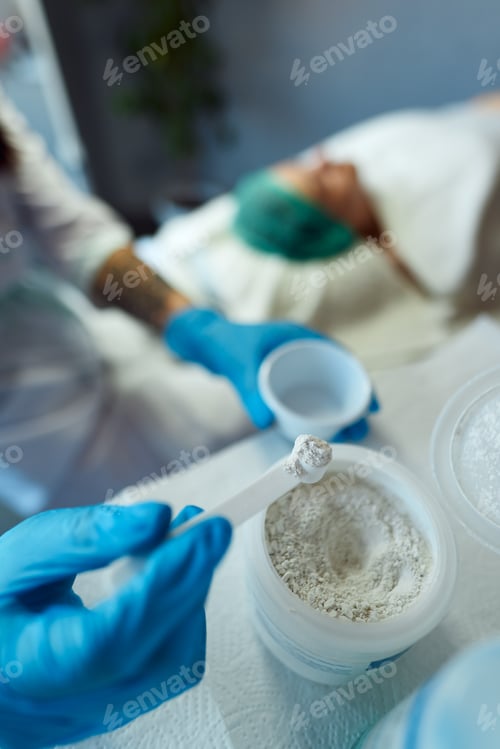 Preview: Enzyme peeling in the hands of a beautician.