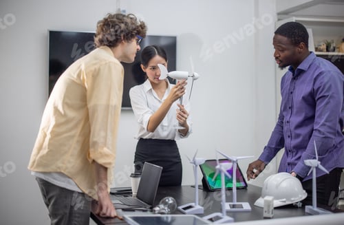 Preview: Startup team creates portable wind turbine prototype, matching user demand aim for investor funding