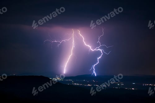 Preview: Lightning at night