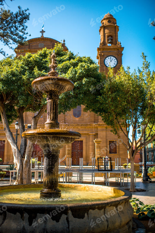 Preview: Center square in Galdar city
