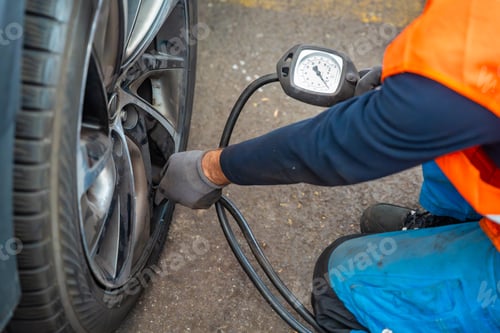 Preview: The process of changing summer tires to winter ones