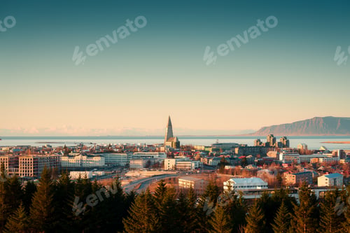 Preview: Cityscape of evening sky over largest Hallgrimskirkja Lutheran church in central of Reykjavik
