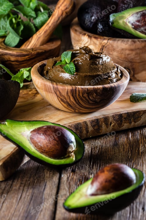 Preview: Avocado chocolate mousse in olive wooden bowl