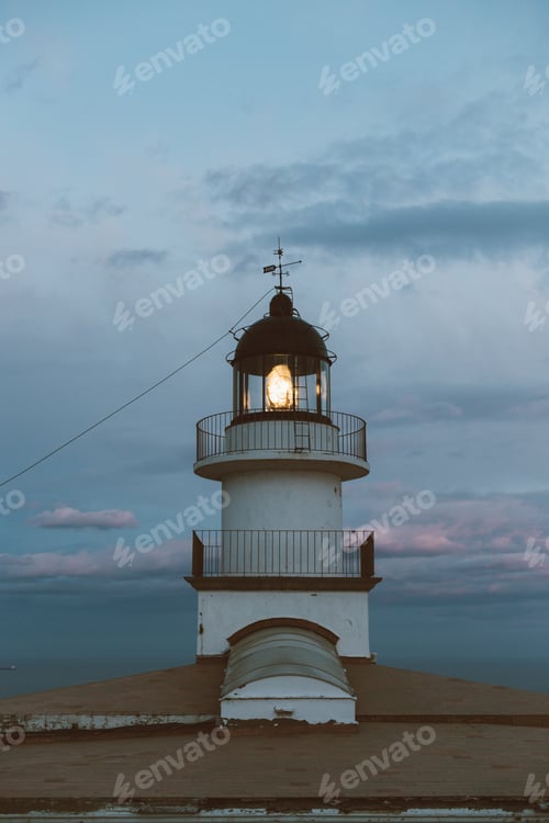Preview: Beautiful epic lighthouse on pink sunset