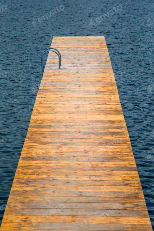 Preview: Wooden pier
