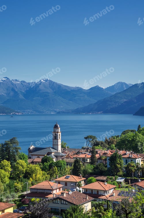 Preview: Elevated view of Bellagio village and Lake Como, Italy