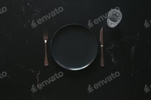 Preview: Mockup of an empty luxurious plate