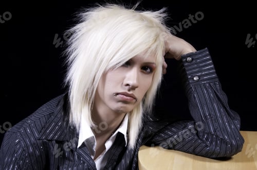 Preview: Blond Teenager With Androgynous Look