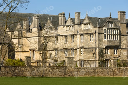 Preview: Typical Oxford Collage Or University