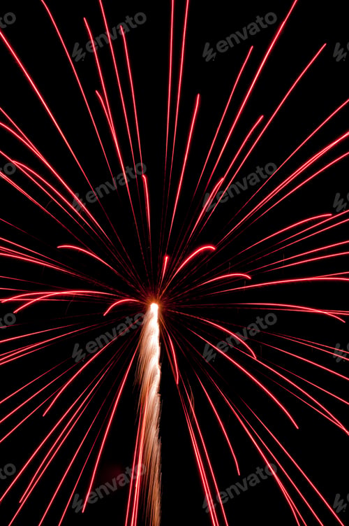 Preview: Full-Frame Burst Of Fireworks