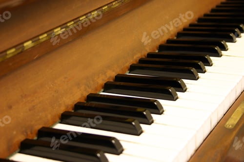Preview: Wooden Piano Keyboard